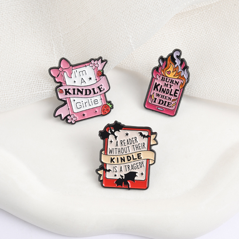 Cartoon Parrot Enamel Brooches - Plant Parenthood incelemesi ve fiyatı